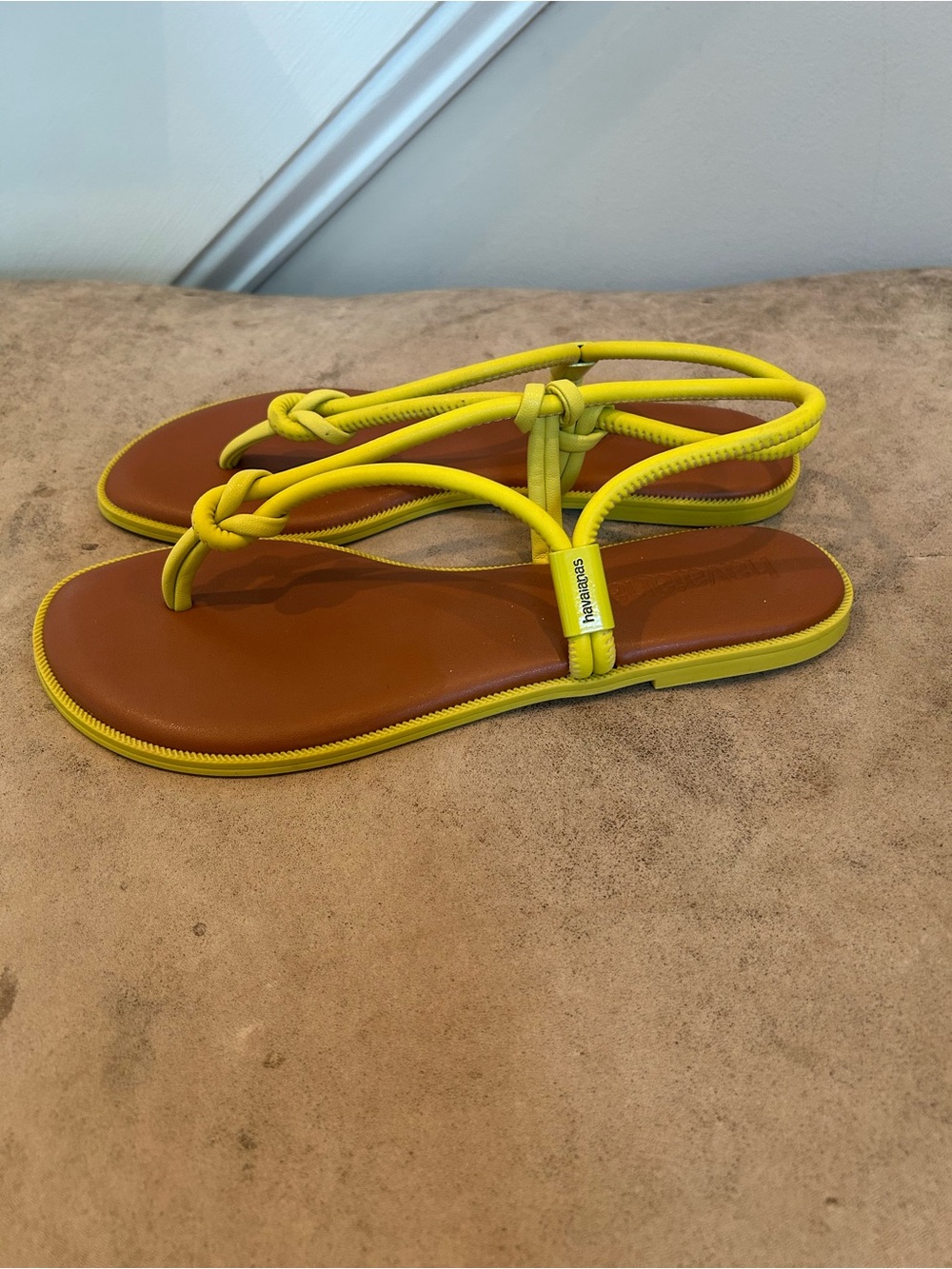 Havaianas Women's chartreuse Yellow Sandals